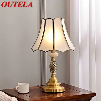 OUTELA Moderno Latón Lámpara de Mesa LED Europeo Retro de Lujo Creativo de Cobre Escritorio de Vidrio Luces para el Hogar Sala de estar Dormitorio